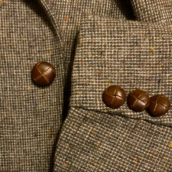 Vintage Austin Reed blazer, circa 1968-1976. Primarily brown & tan-wool(?) blend - Picture 6 of 13